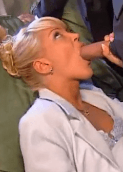 Грязная секретутка соблазнила босса с большим членом Грязная секретутка соблазнила босса с большим членом