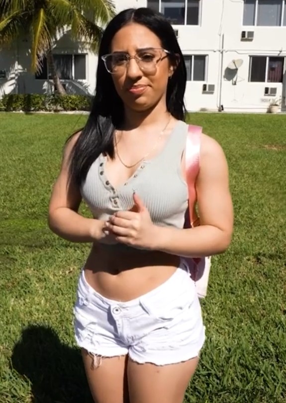 Измена ради Денег Измена ради Денег