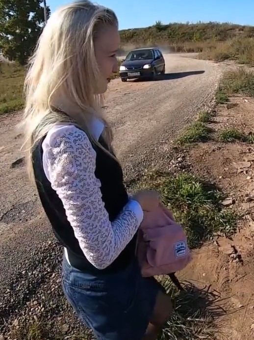 Подвез и трахнул блондинку на природе Подвез и трахнул блондинку на природе